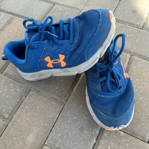 Under Armour Kids Blue and Orange Shoes boys size 5 play shoes
